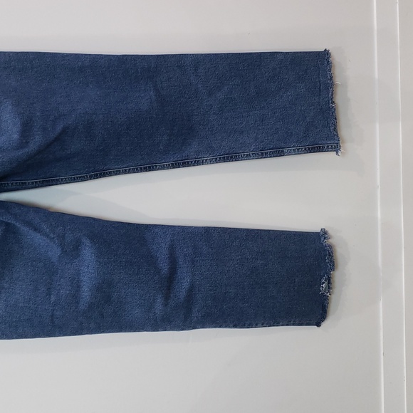 AGOLDE | Women's Med Wash Kye Straight Cropped High-Rise Fray Hem Jeans - Picture 9 of 10